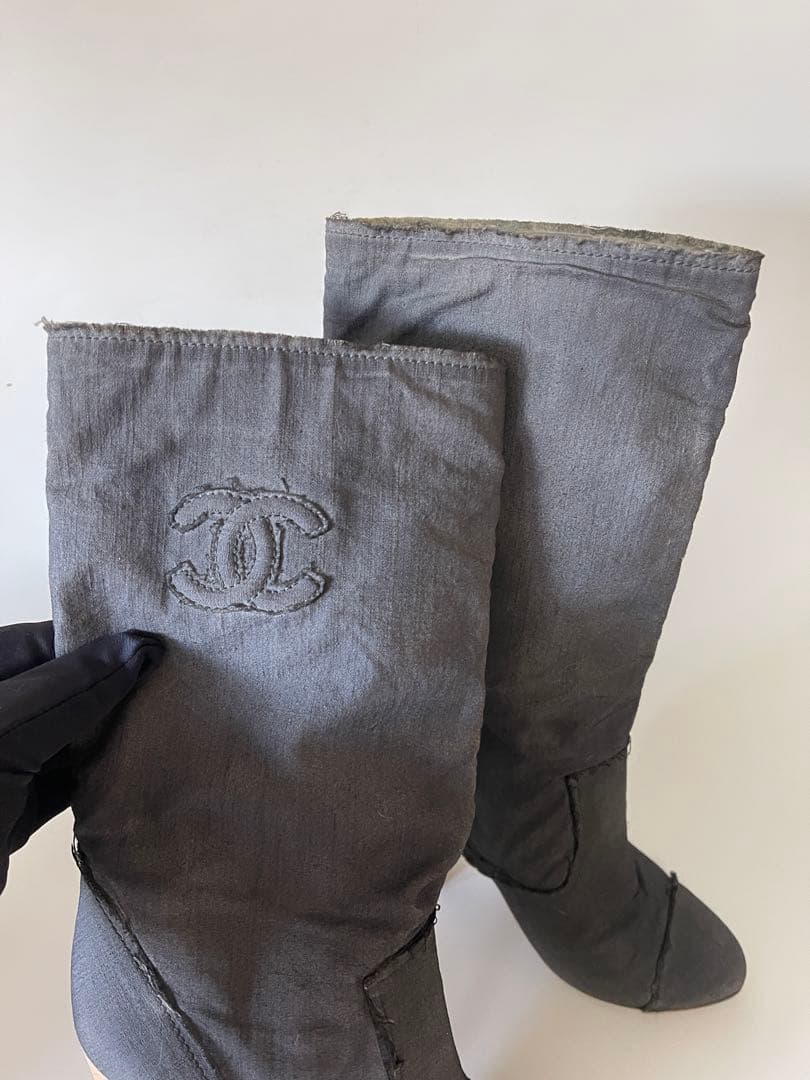 CHANEL グレー ロングブーツ