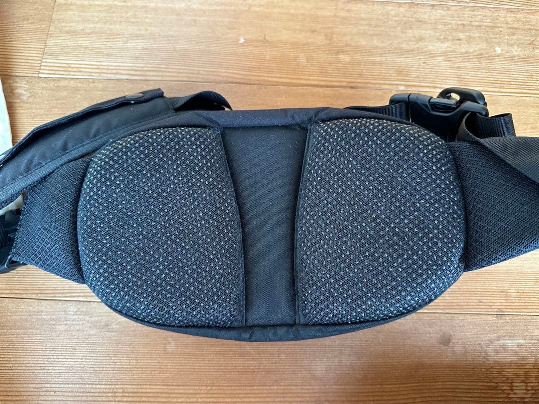 Huggoo ブラック ヒップシート