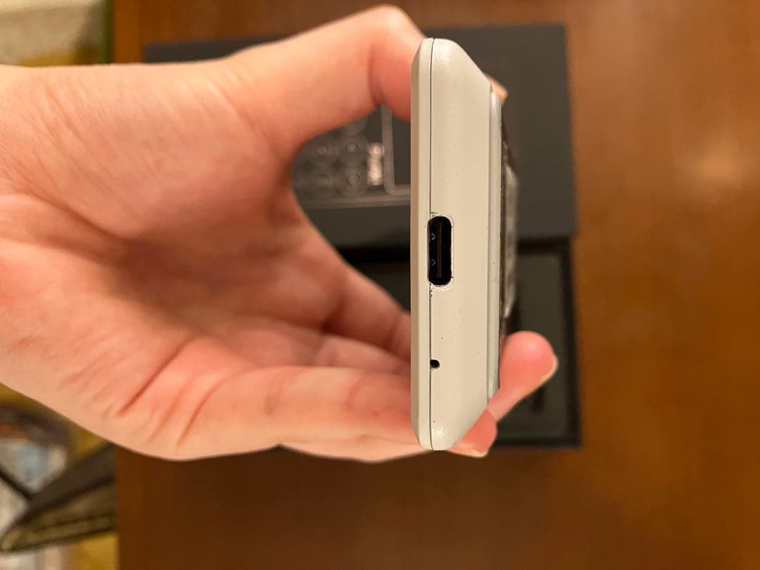 k*o様 Punkt. MP02 グレー 携帯電話本体