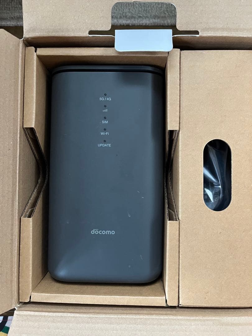 docomo 5G モバイルルーター HR02