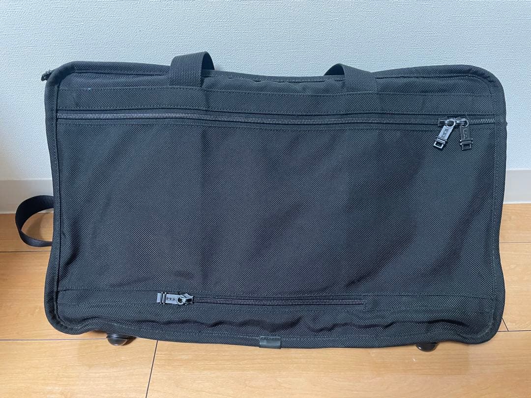 TUMI ガーメントバッグ ブラック　2677D3
