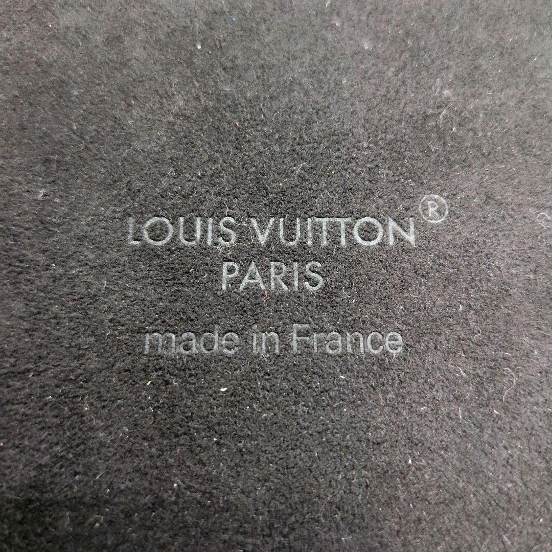 【極美品】ルイヴィトン　M12538　iPhone16proMAX　モノグラム