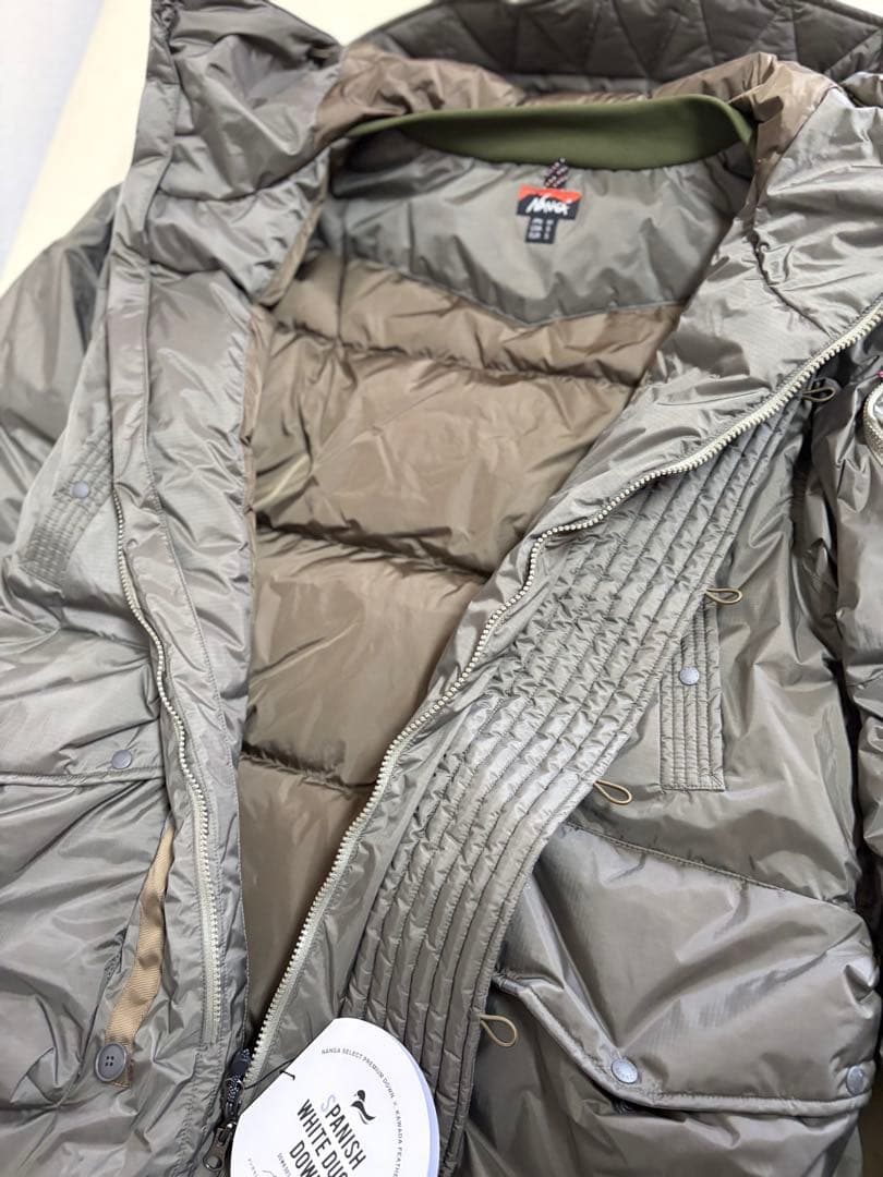 ナンガオーロラダウンロングコート　カーキM