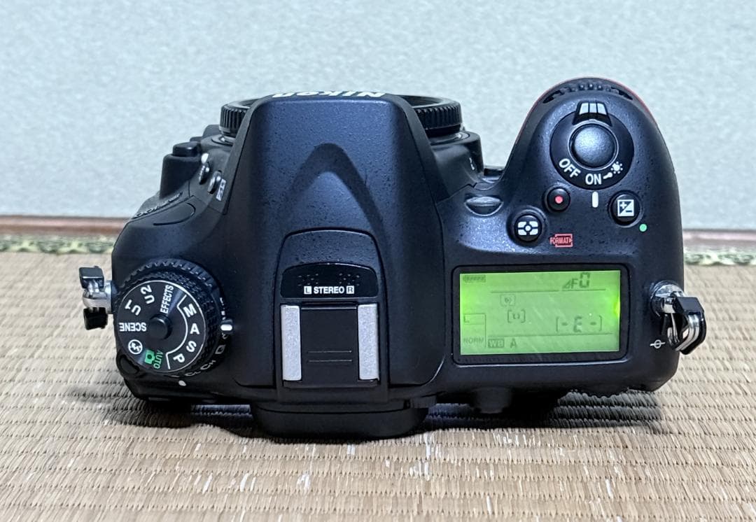 極上品 撮影 4,442回 ニコン D7100 ボディ 付属品完 元箱有