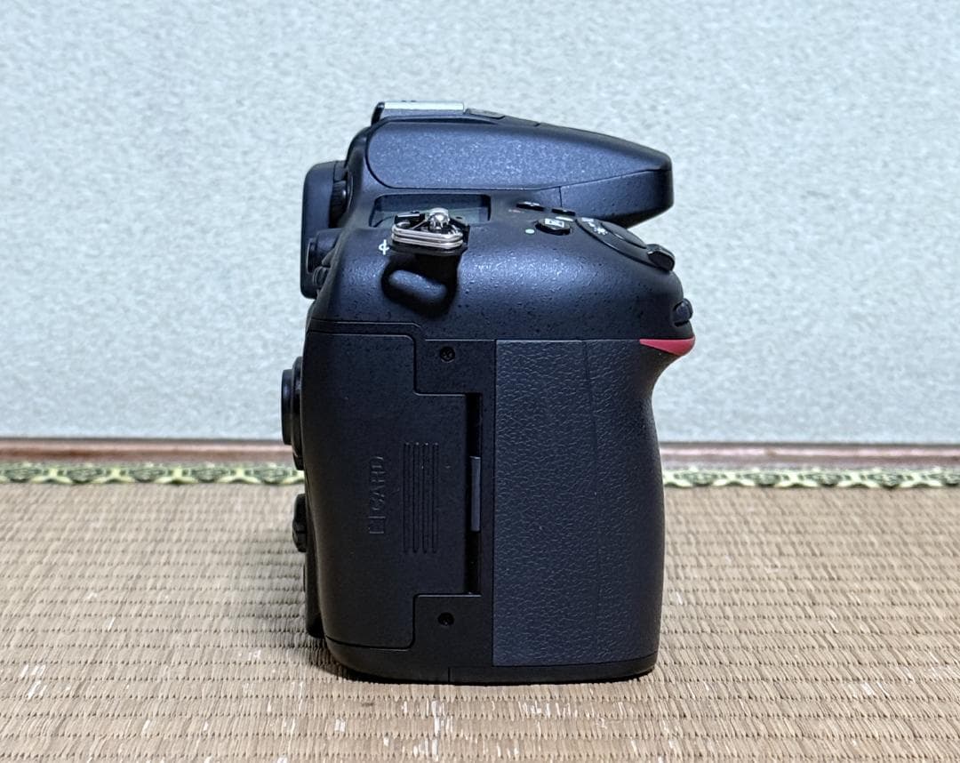 極上品 撮影 4,442回 ニコン D7100 ボディ 付属品完 元箱有