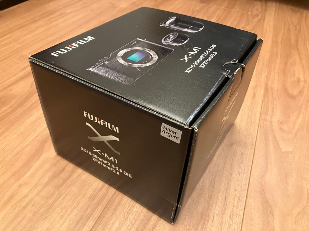FUJIFILM X-M1 ダブルレンズキット シルバー