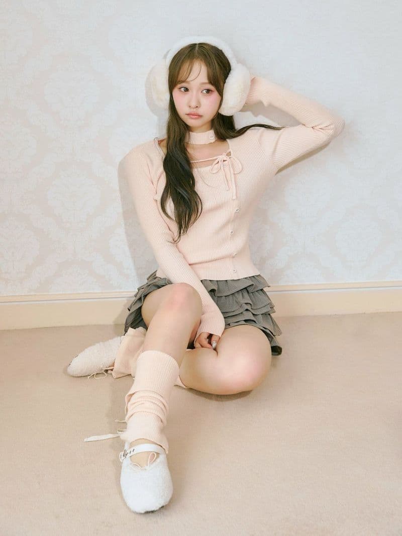 BUBBLES チョーカーボタンニットトップス