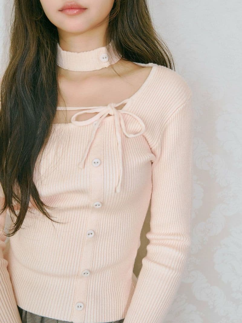 BUBBLES チョーカーボタンニットトップス