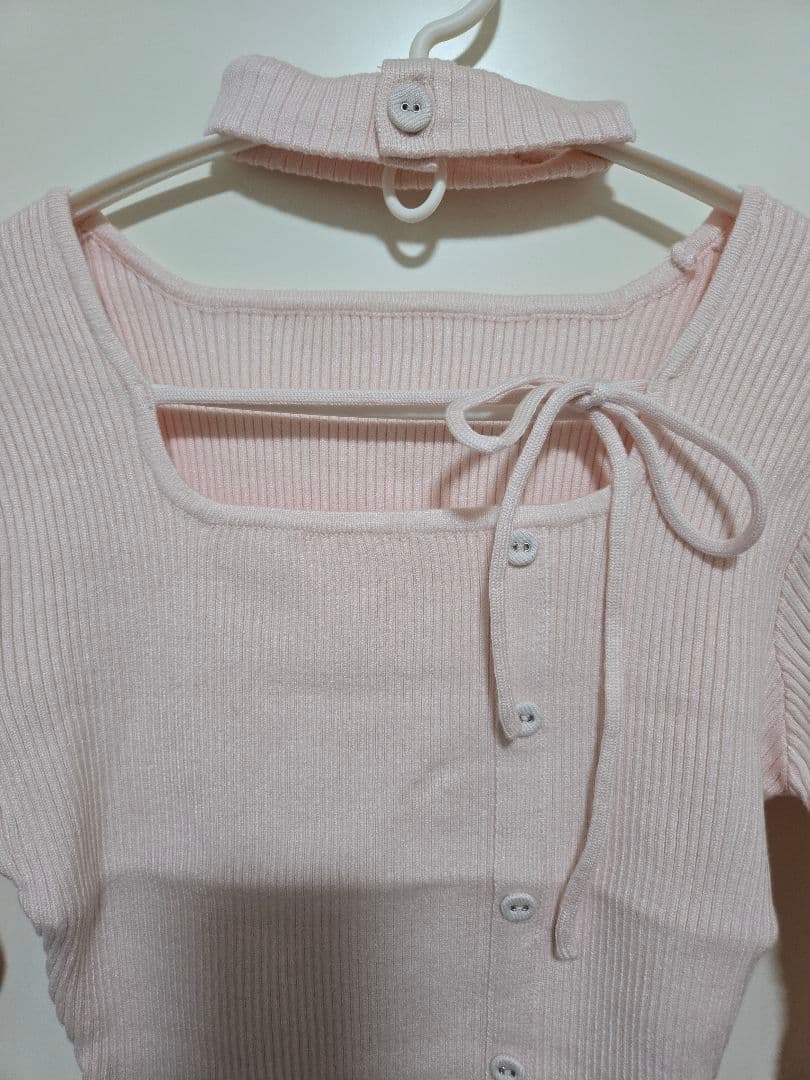 BUBBLES チョーカーボタンニットトップス