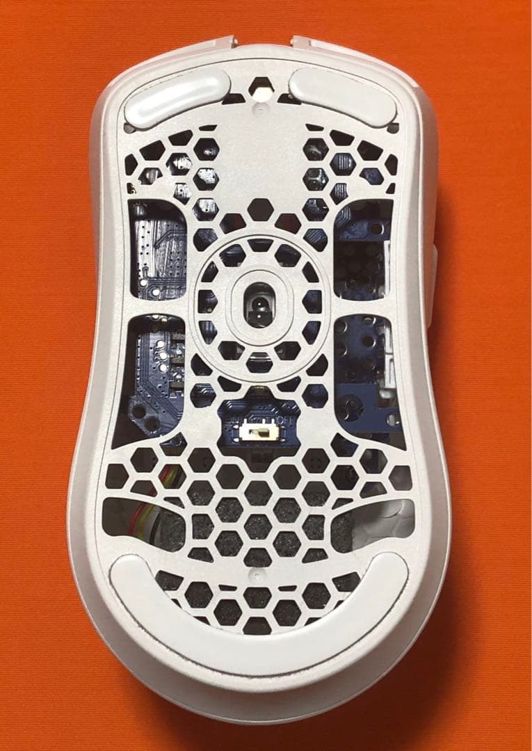 G-Wolves HTS PLUS 8k ホワイト