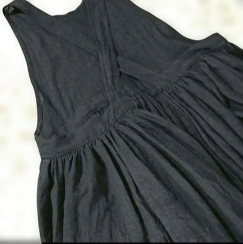 フレンチリネンギャザーたっぷりバッククロスエプロンドレス