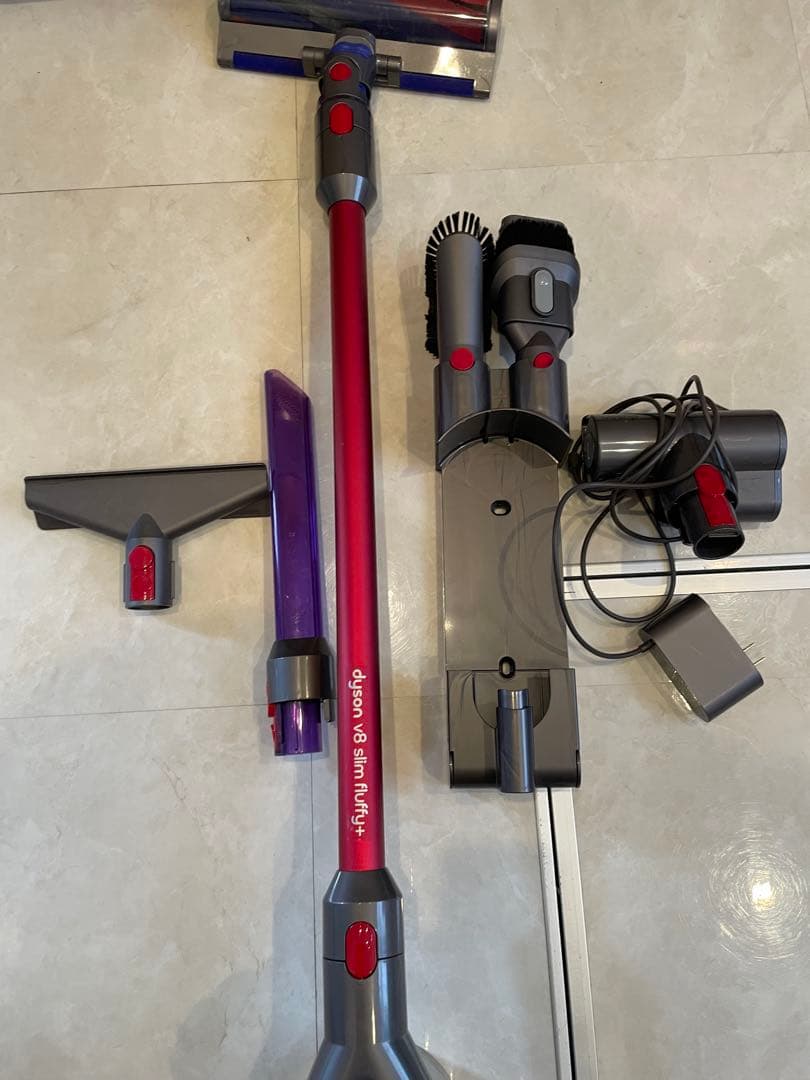 掃除機・クリーナー Dyson V8slim fluffy