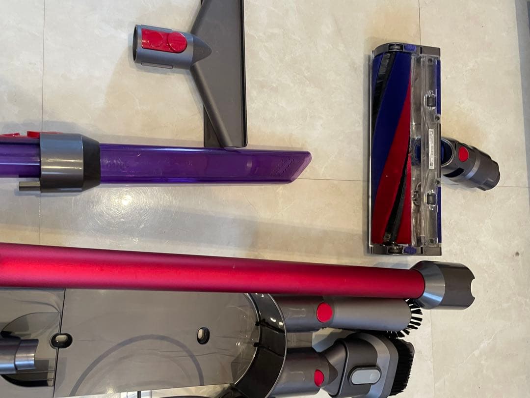 掃除機・クリーナー Dyson V8slim fluffy