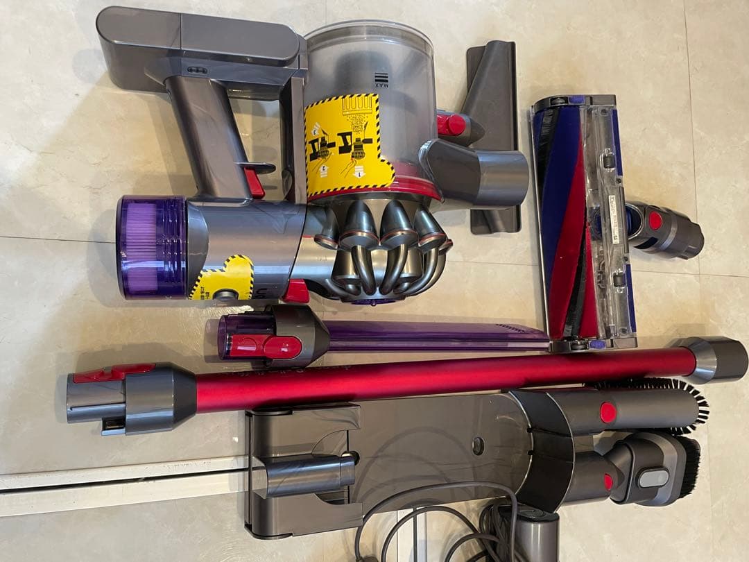 掃除機・クリーナー Dyson V8slim fluffy