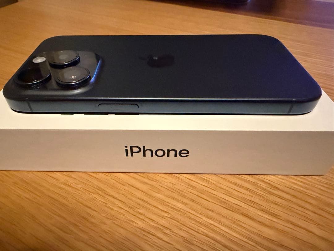 iPhone 15 pro ブルーチタニウム128GB