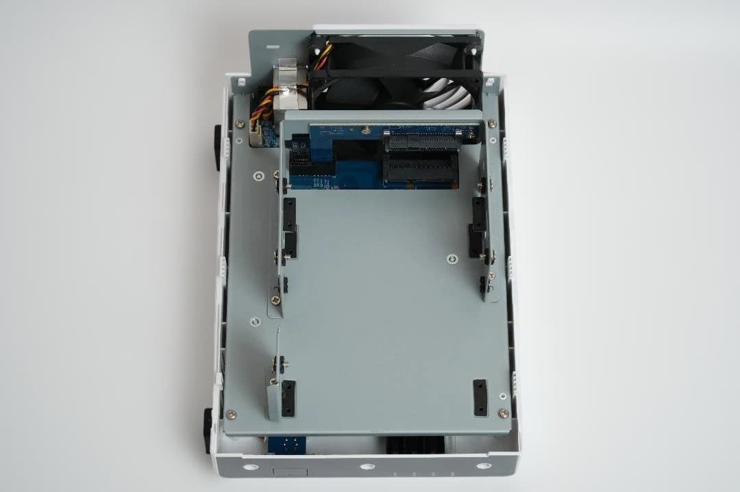 Synology NASキット 2ベイ DS223j/G 箱無し