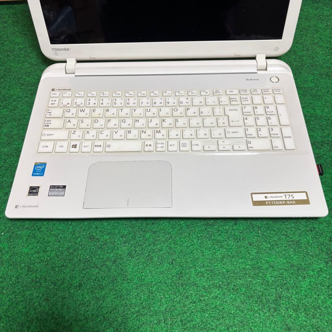 東芝　ノートパソコン dynabook T75