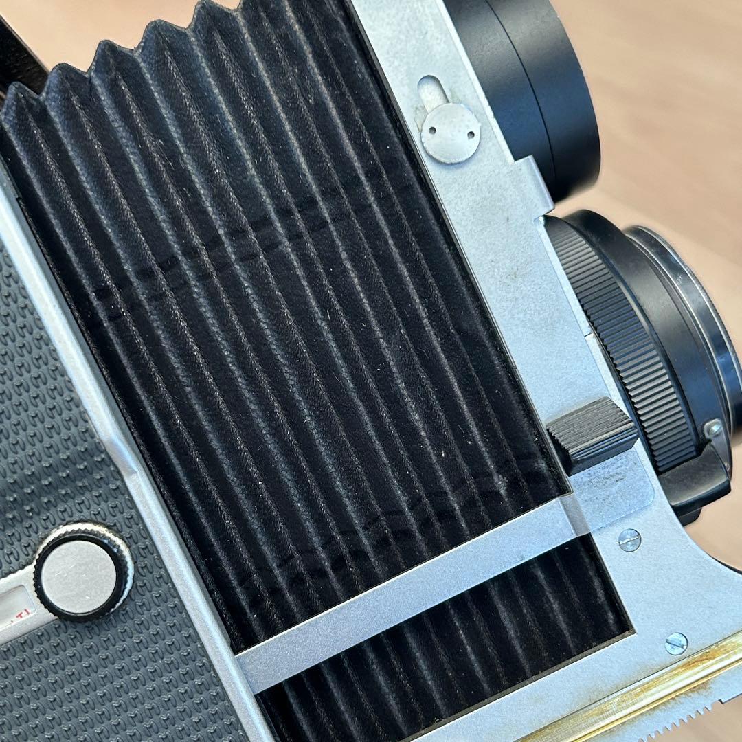 マミヤ　正方形　フィルムカメラ　レンズ付き