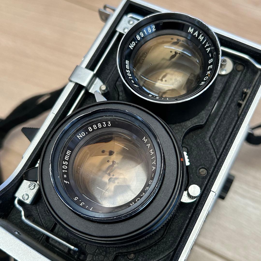 マミヤ　正方形　フィルムカメラ　レンズ付き
