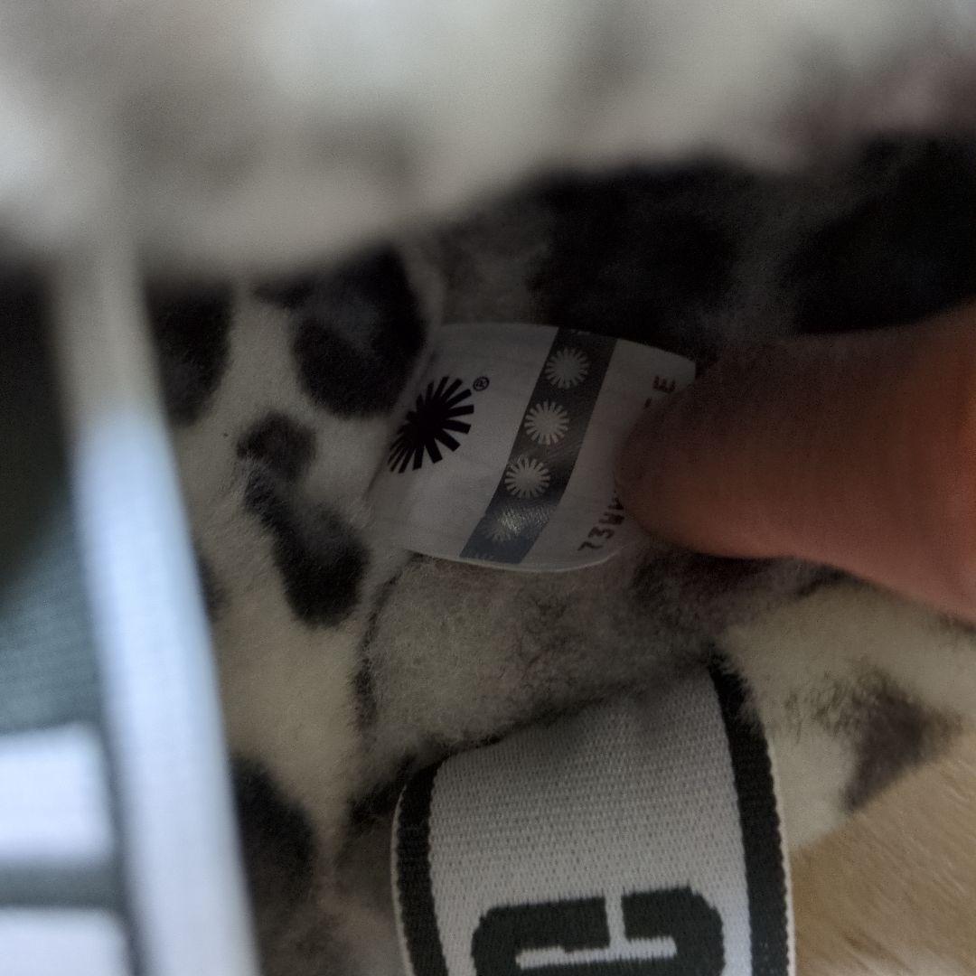 UGG ヒョウ柄 スリッパ