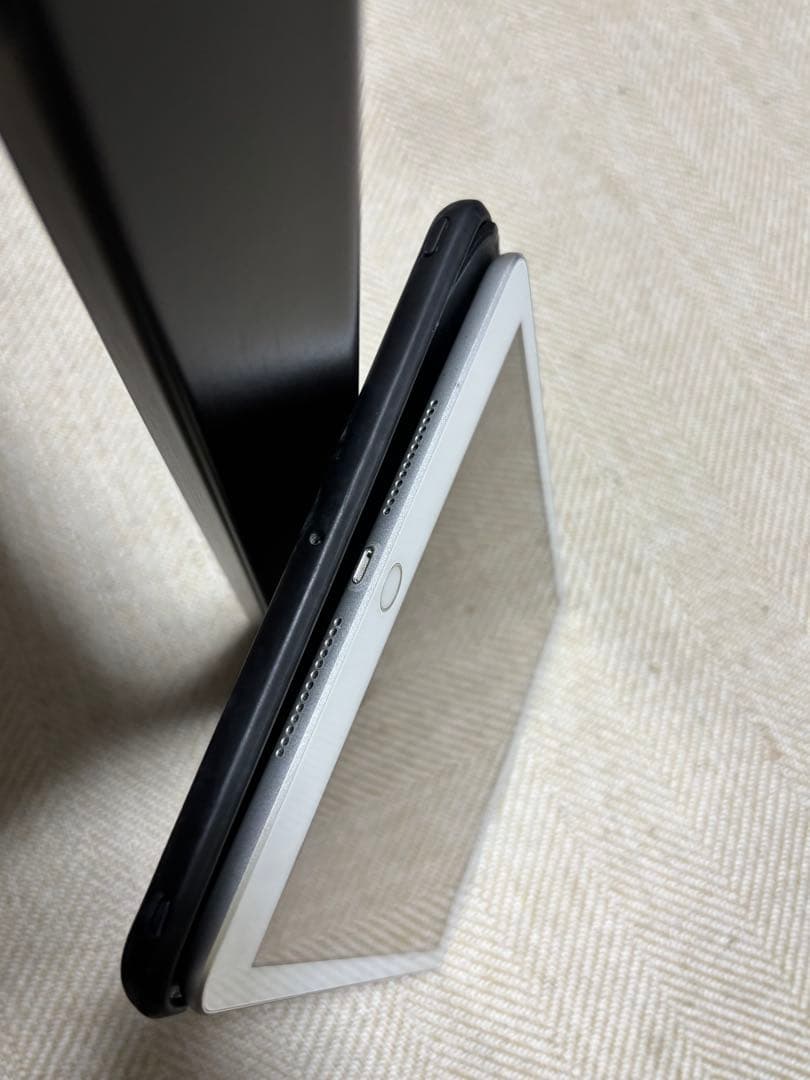 Apple iPadAirシルバー 本体