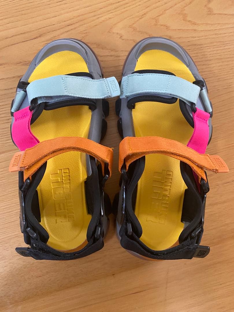 オニツカタイガーサンダルDENTIGRE BELTED