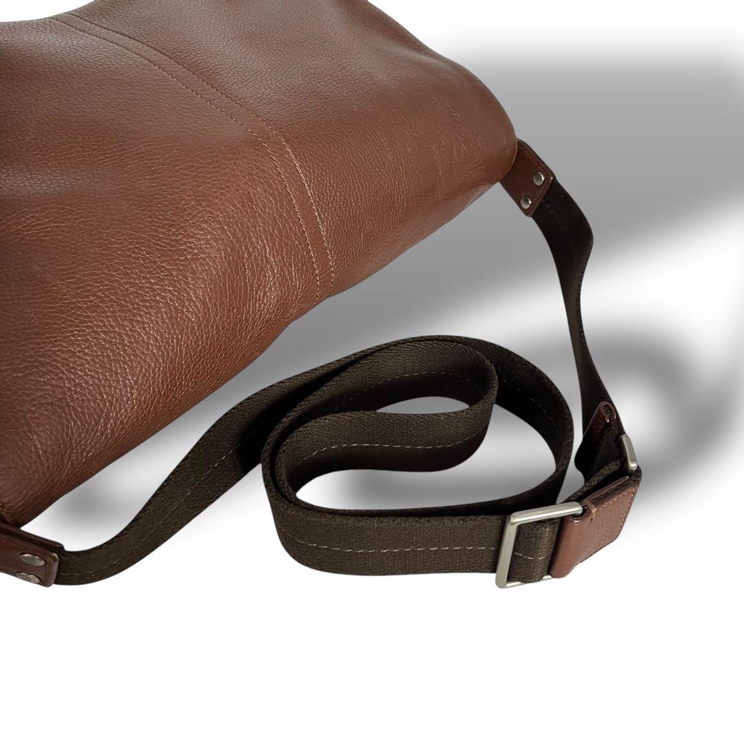 美品 COACH コーチ☆シボ革 ロゴ型押しショルダーバッグ レザー ブラウン