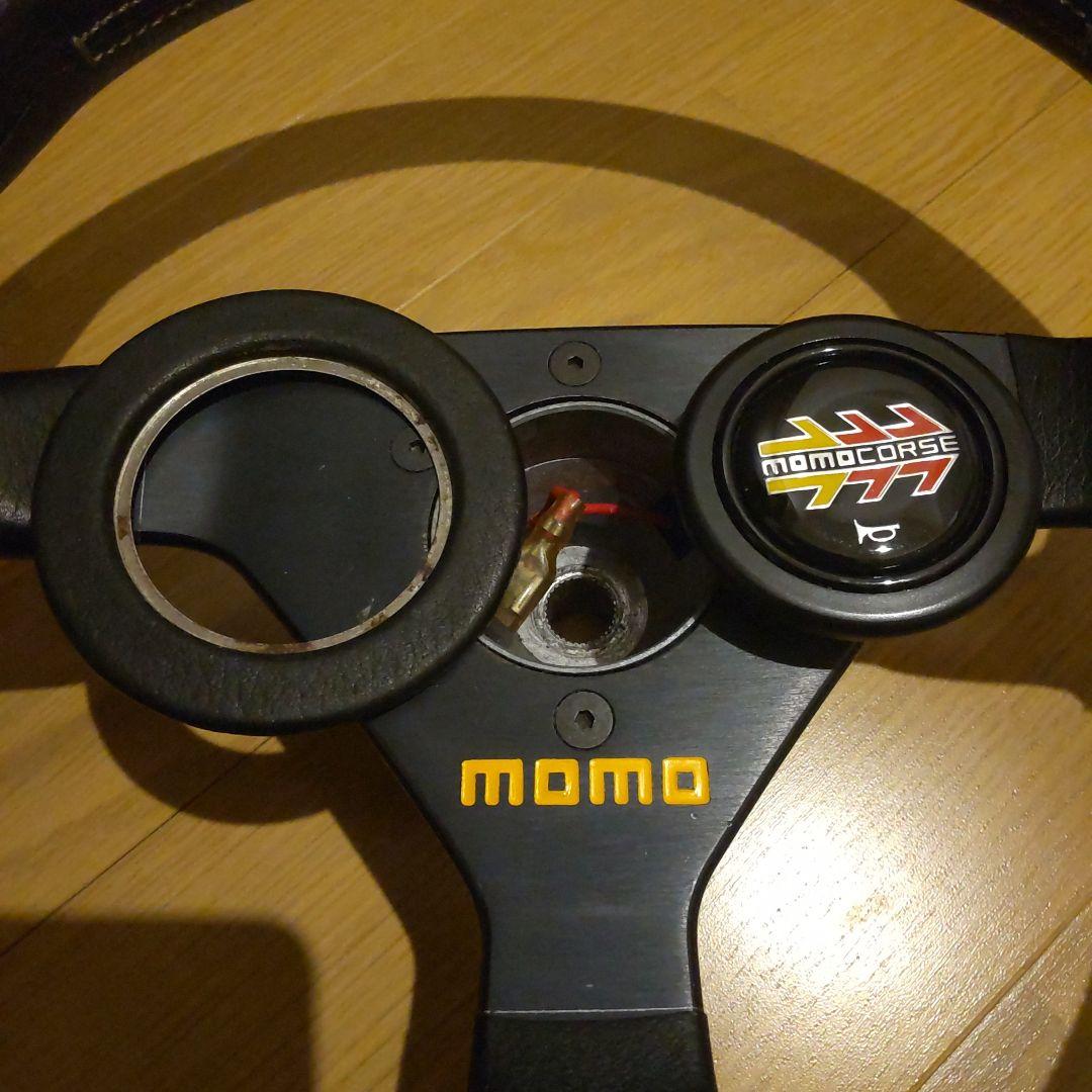 MOMO MOMOCORSE スポーツステアリング ホーンボタン付き