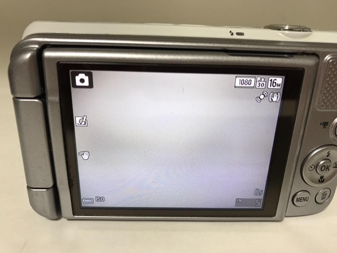 【美品】 Nikon COOLPIX S6600 ホワイト デジタルカメラ