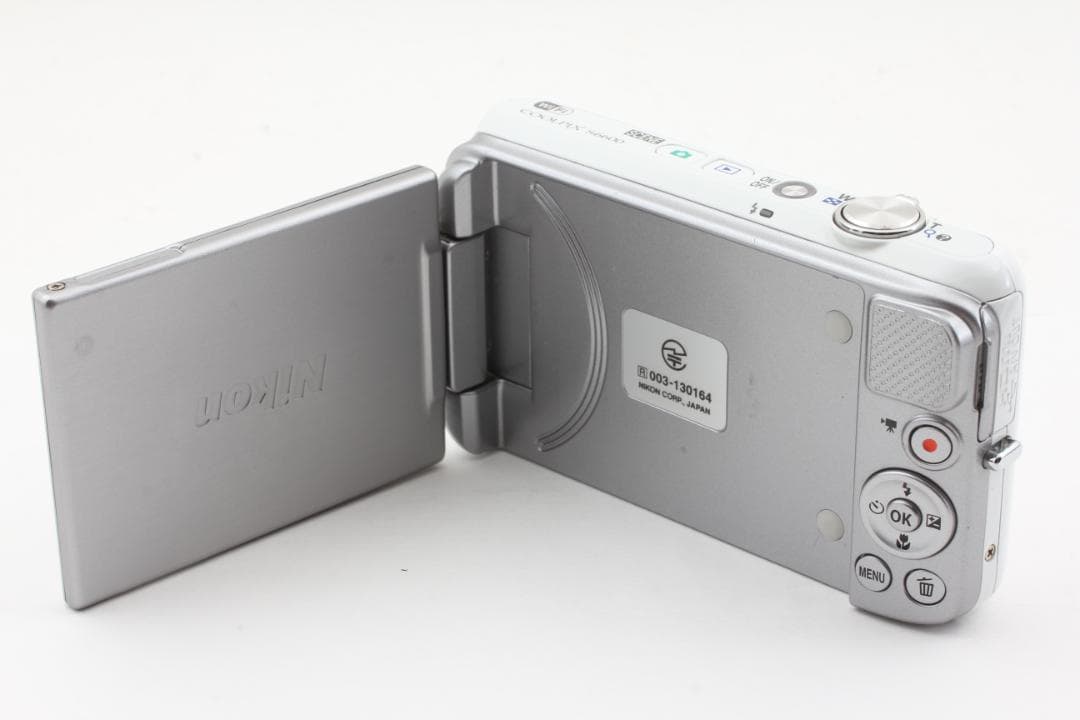 【美品】 Nikon COOLPIX S6600 ホワイト デジタルカメラ