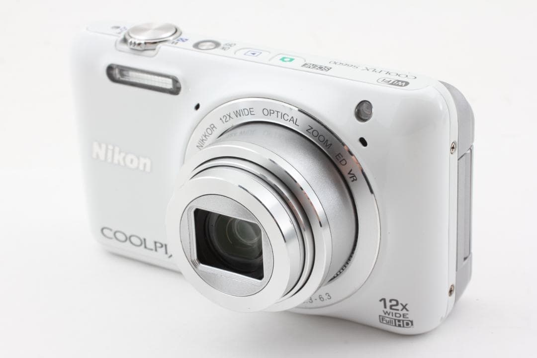 【美品】 Nikon COOLPIX S6600 ホワイト デジタルカメラ