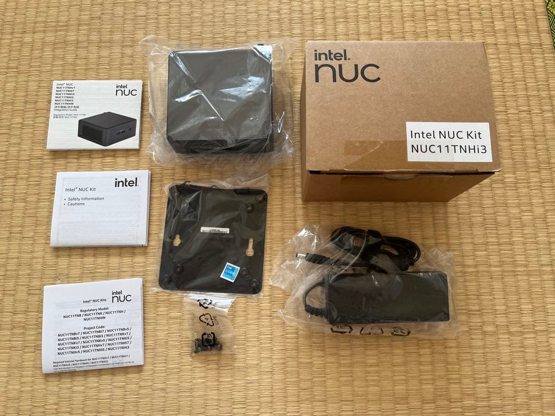 Core i3 搭載Intel NUC + 16GBx2メモリ のセット