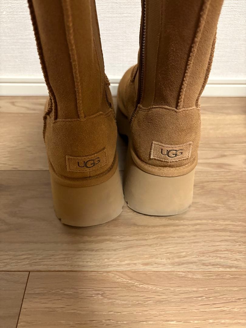 靴 UGG Classic TwinSeam NewHeights