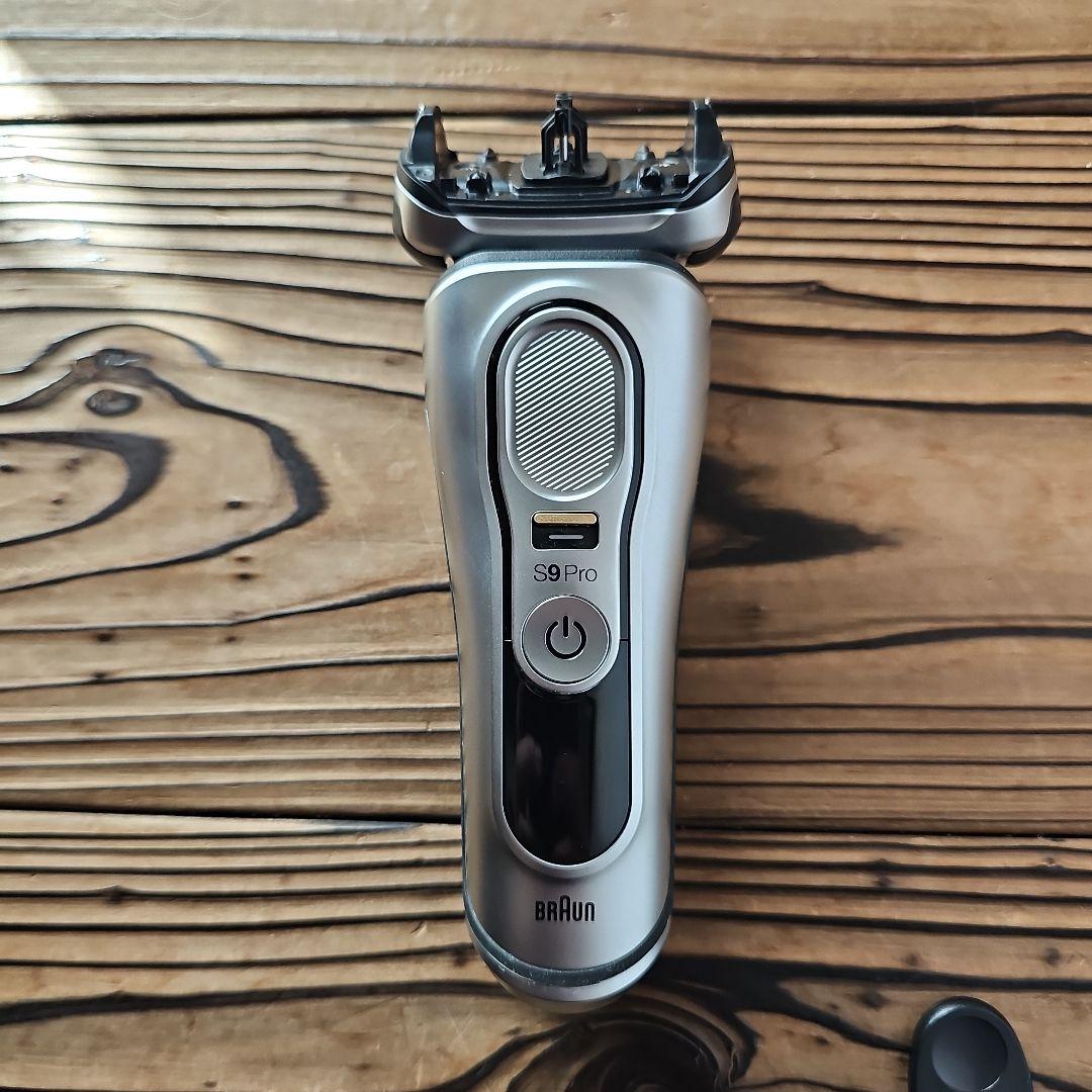 Braun S9 Pro メンズ電気シェーバー