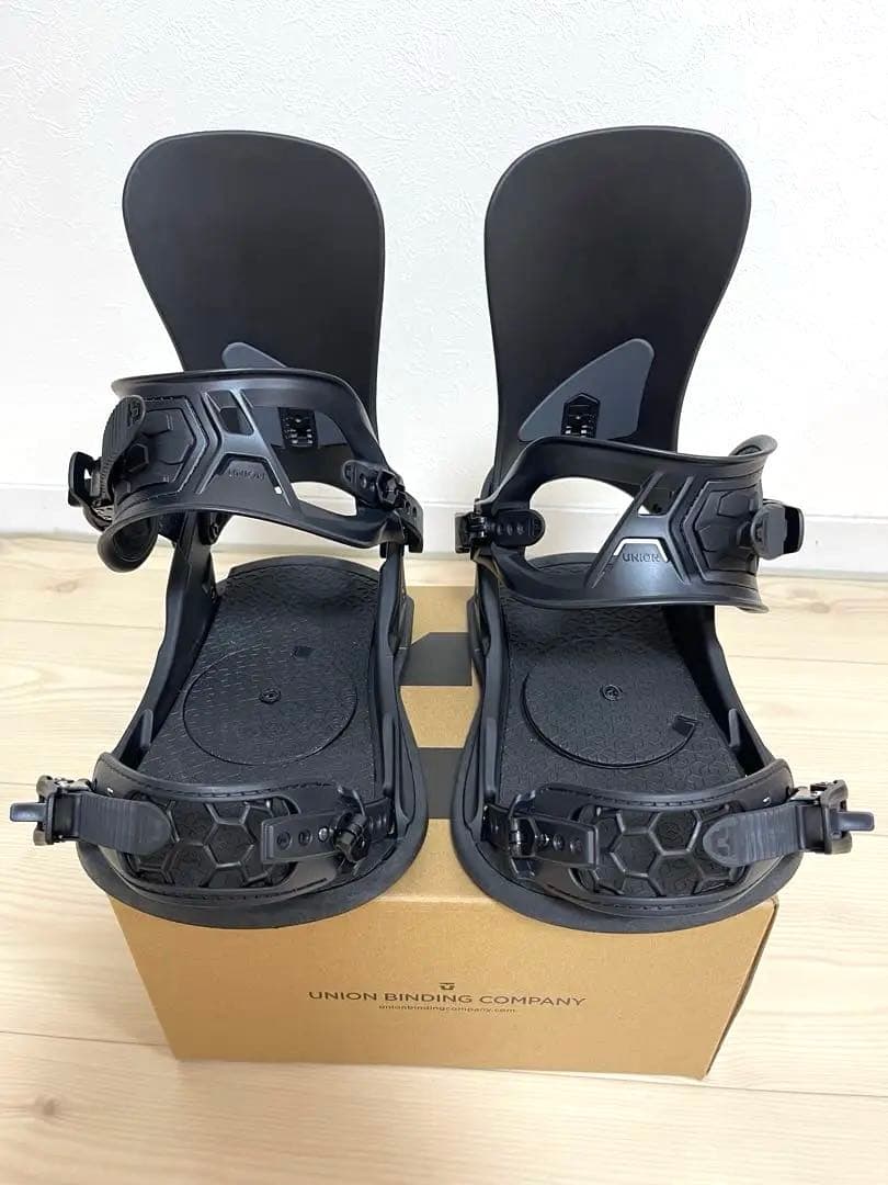 【極美品】 UNION ユニオンバインディング　ストラータMサイズ　ブラック