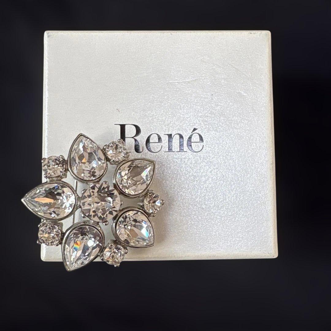 Rene ルネ　ビジューブローチ
