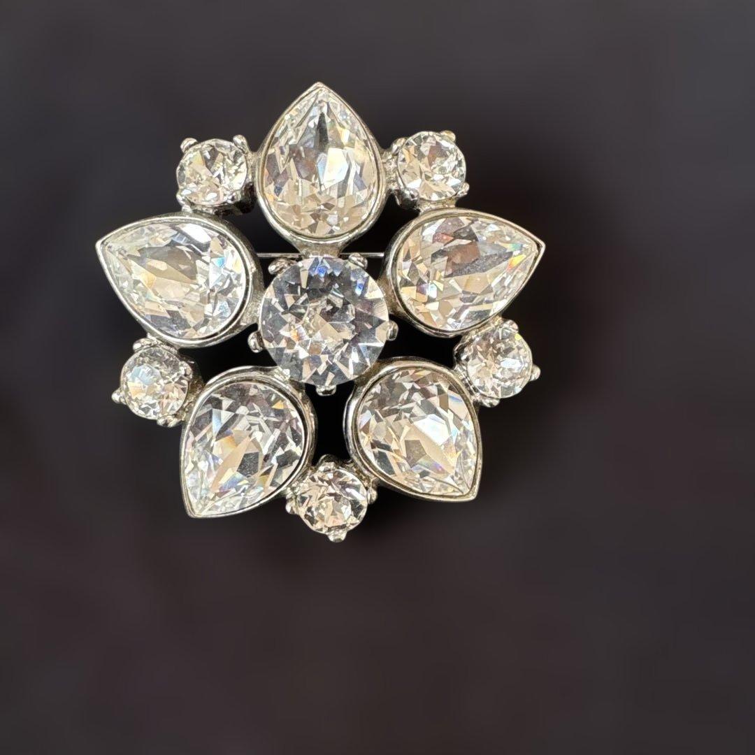 Rene ルネ　ビジューブローチ