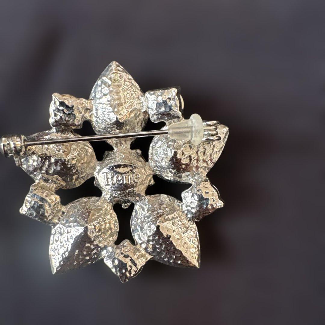Rene ルネ　ビジューブローチ