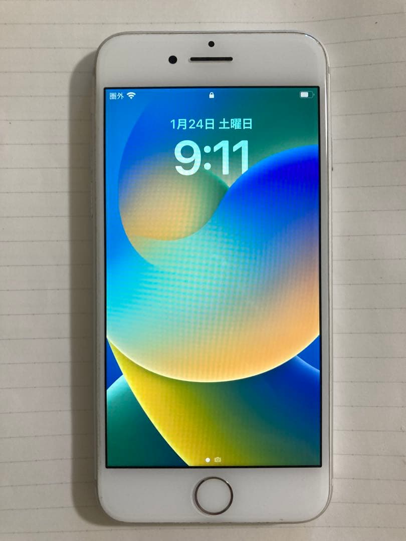 Apple iPhone 8 本体　64GB