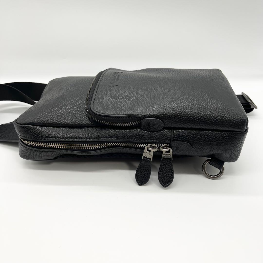 ほぼ未使用✨コーチ　ボディバッグ　ゴッサム　シボ革　ブラック　現行　C5331