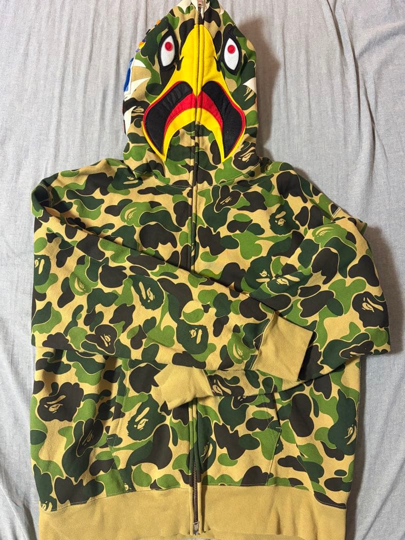 A BATHING APE READYMADE コラボパーカー