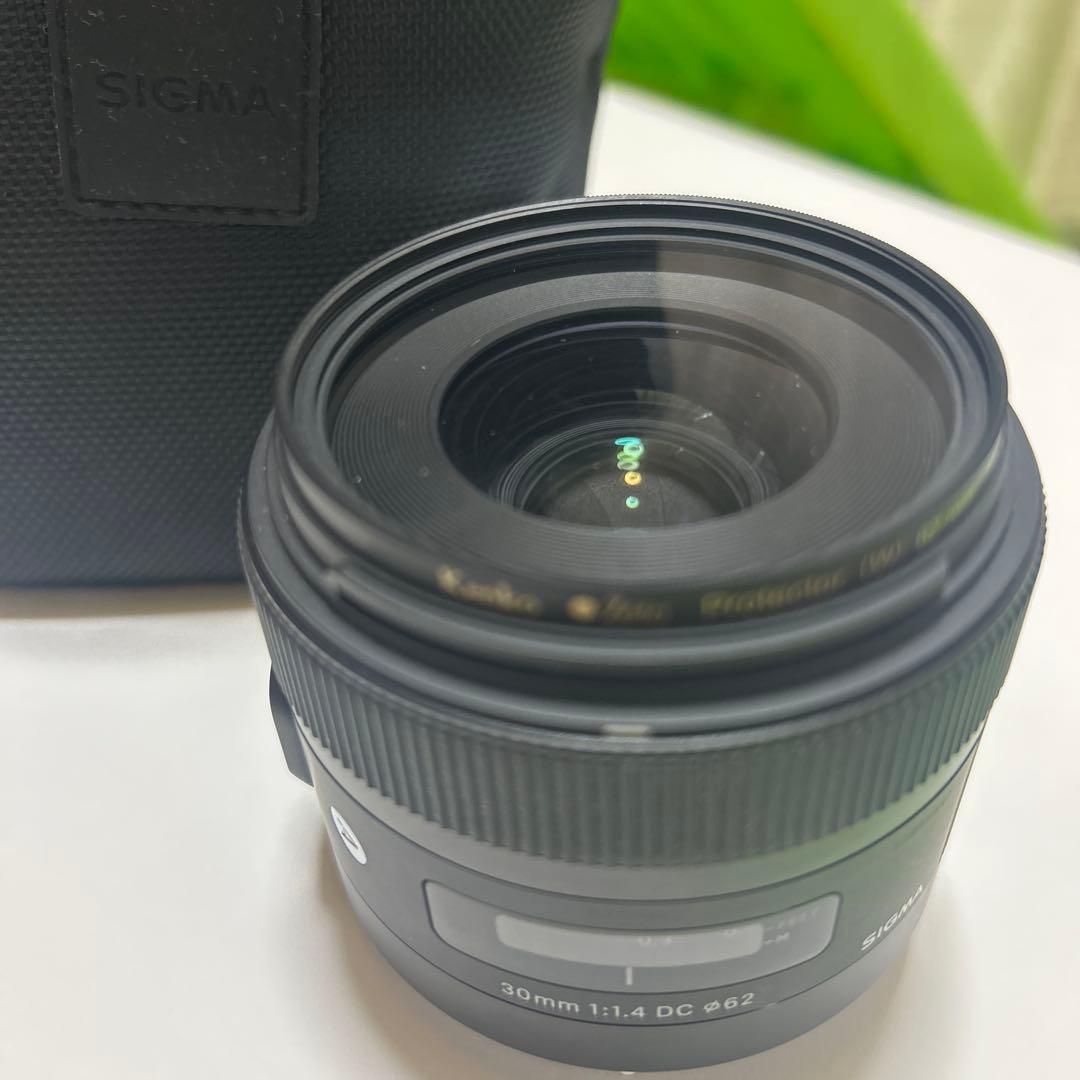 SIGMA 30mm F1.4 DC レンズ