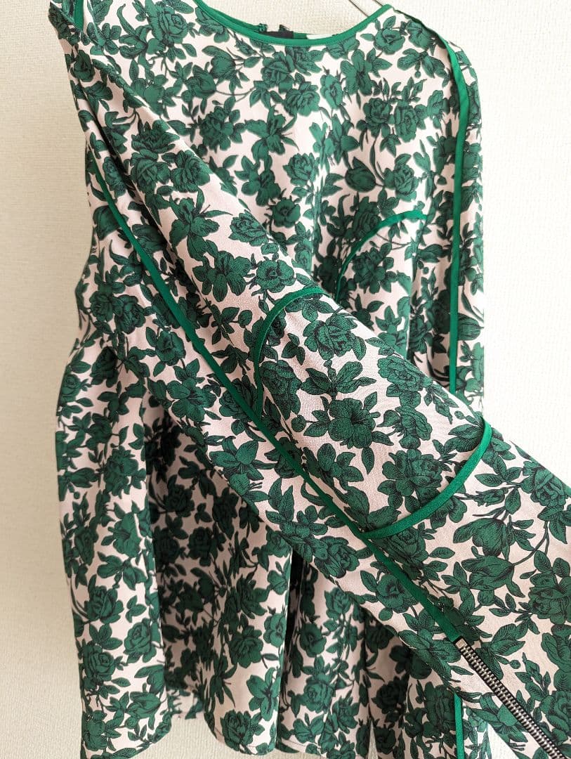【美品】MSGM ジップ袖　花柄グリーン　モードブラウス　イタリア