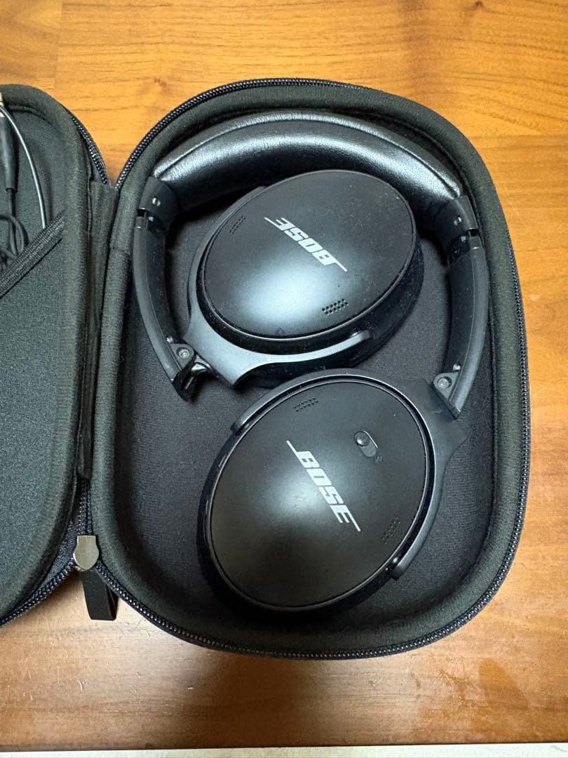BOSE ワイヤレスヘッドホン (ノイキャン付き)