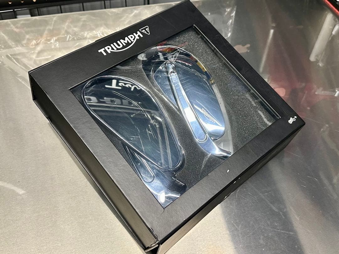 未使用 TRIUMPH トライアンフ純正 ティアドロップ ミラー （クローム）