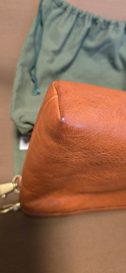 WILDSWANS COLLIER ボディバッグ