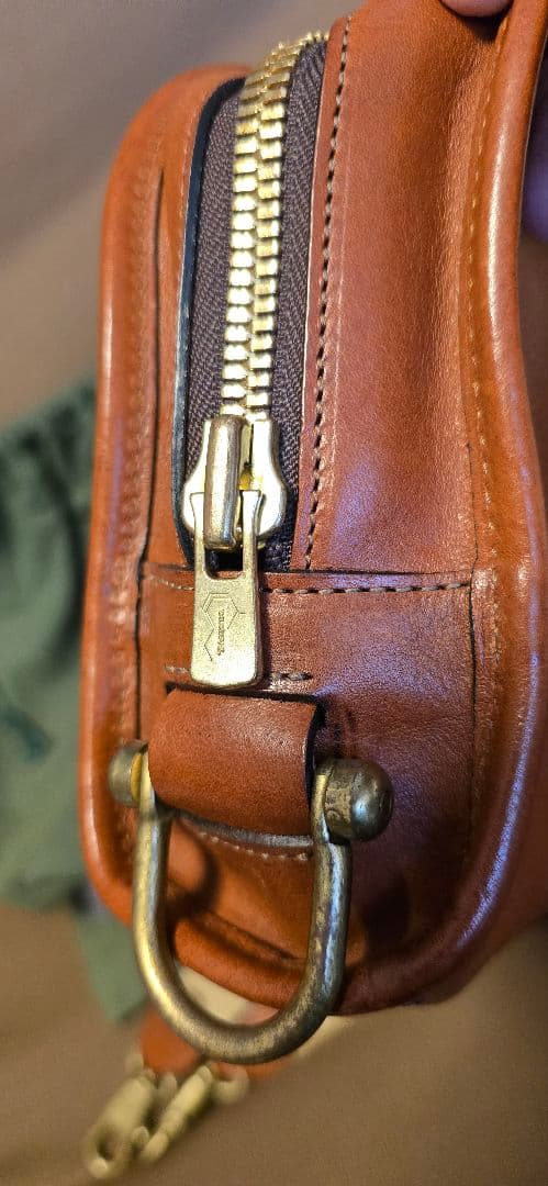 WILDSWANS COLLIER ボディバッグ