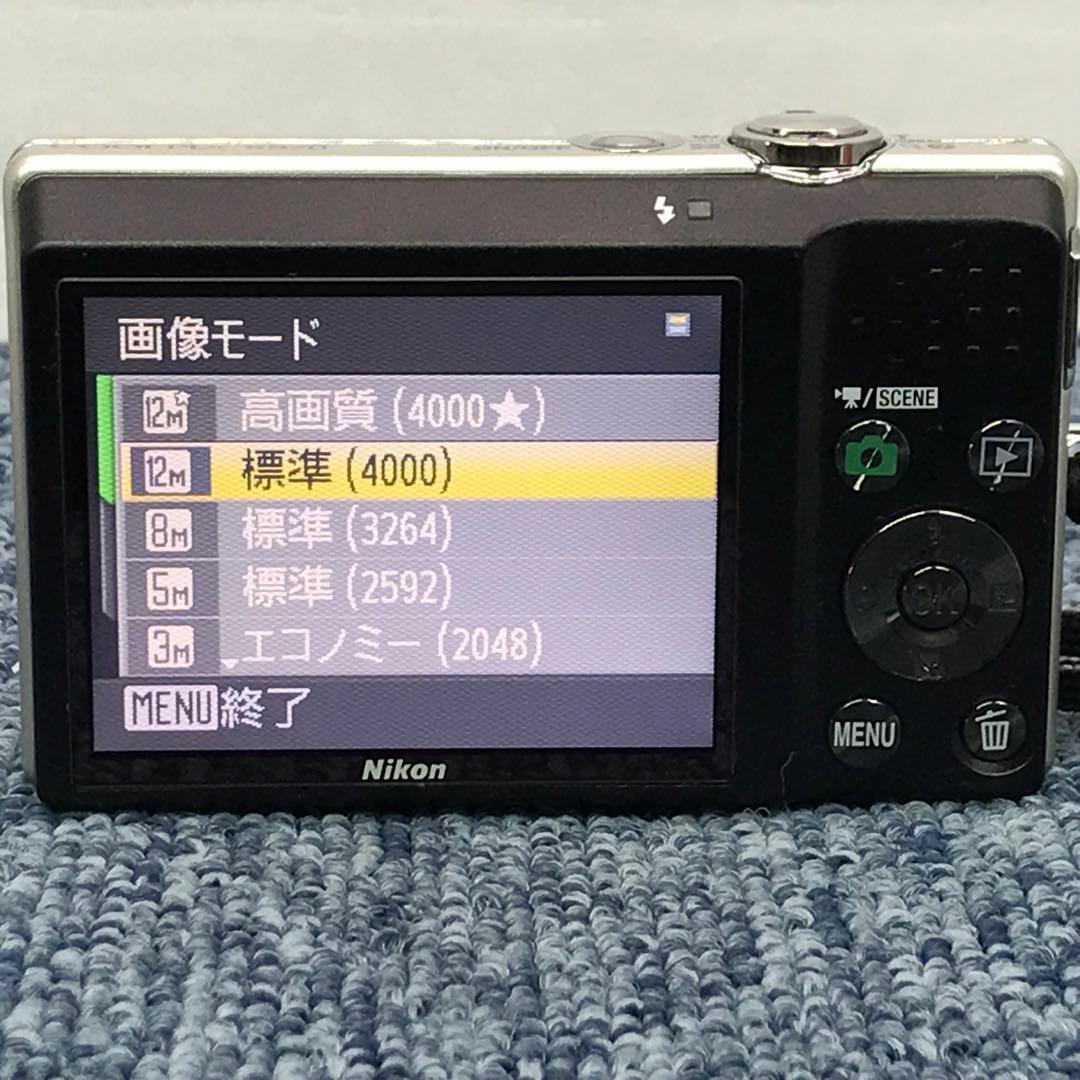 美品Nikon COOLPIX S570 シルバー