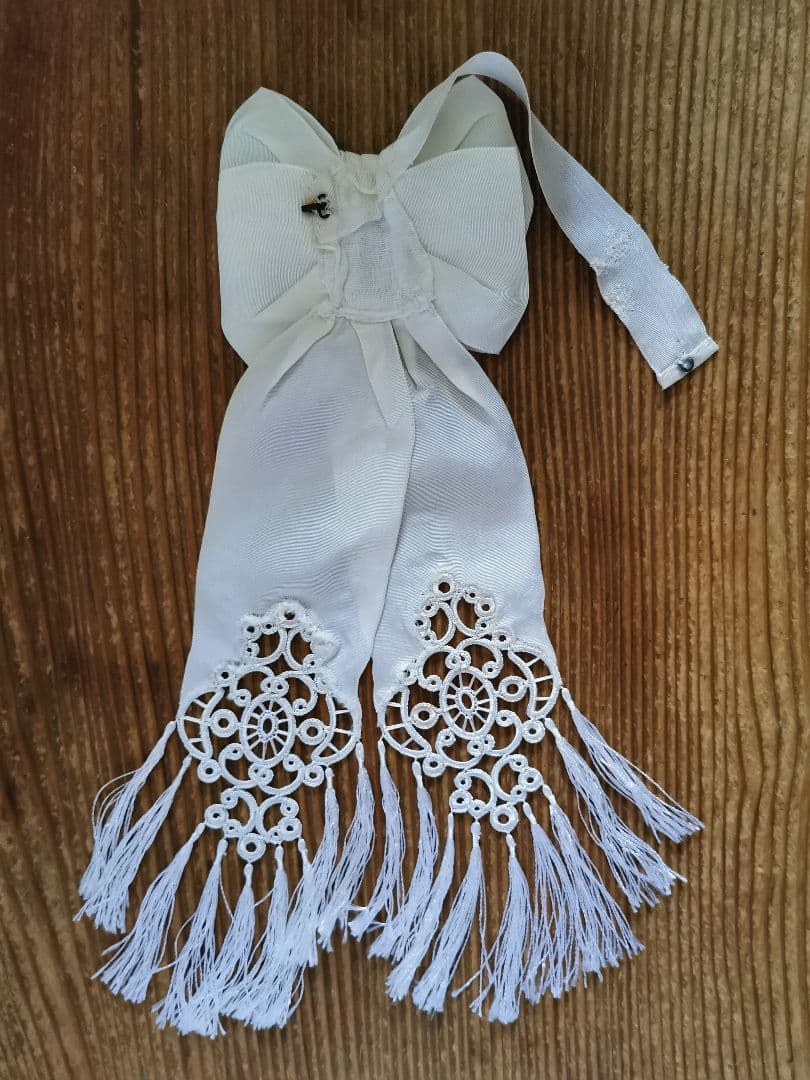 アンティーク 初聖体式 ダブルボウ腕章 透し幾何学紋 フリンジ装飾 オモニエール