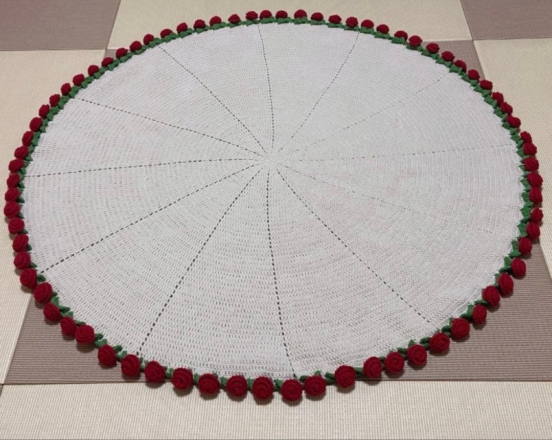 バラの花束ブランケット，直径1.03メートル75 本のバラの花。ストールとしても